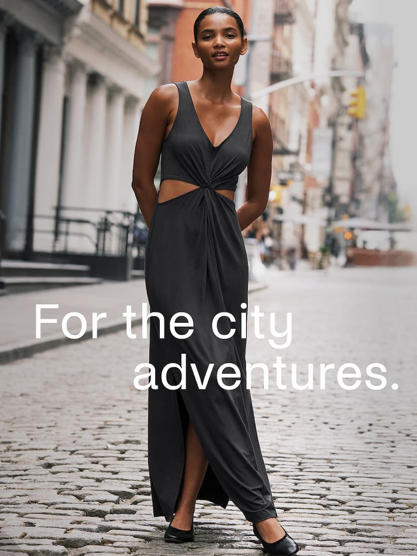Maxi Around The World Front Twist Dress in Black