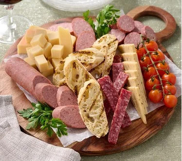 SH12/8 Farmer's Market 6-Piece Charcuterie Gift Set