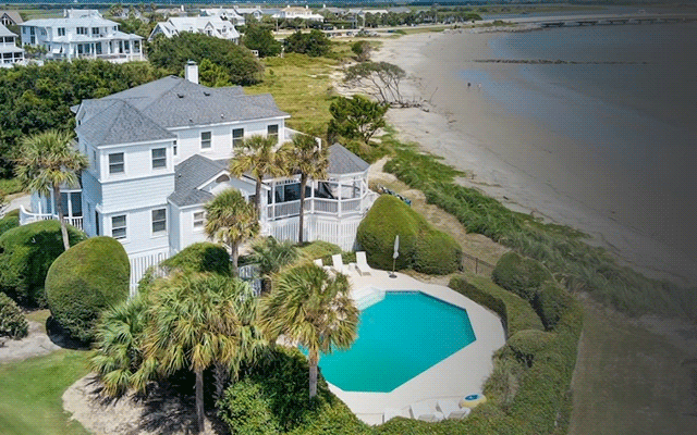Celebrate the Fourth at a private waterfront getaway and earn more points.