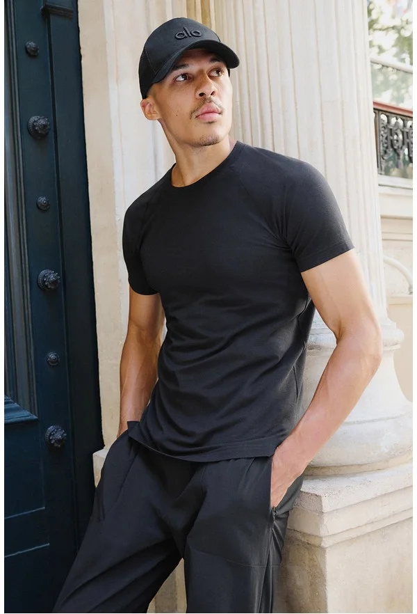 ALO Vapor Crewneck Short Sleeve - Black - Black / M