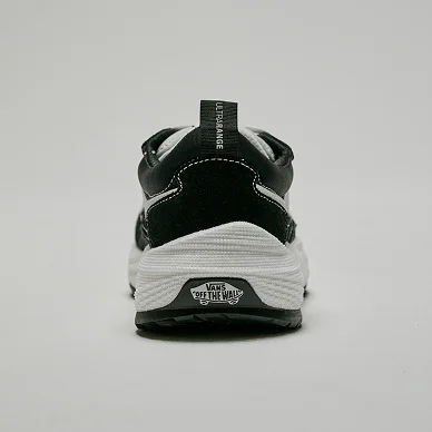 Black and White UltraRange Neo 2.0 Shoe