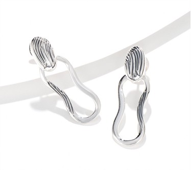 Christian James by Scott Grimes Sterling Ripple Doorknocker Earrings