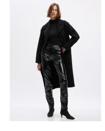 Display images to show real-time content