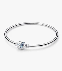 Sparkling Barrel Clasp Bangle