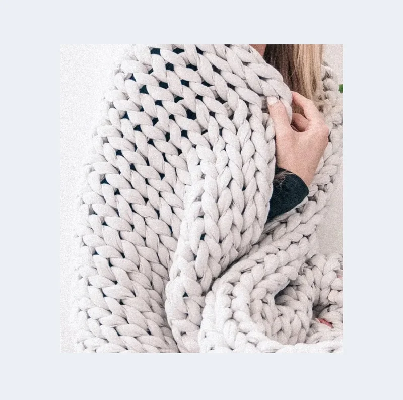 Whether it's winter or summer, this blanket delivers the perfect amount of warmth and support.