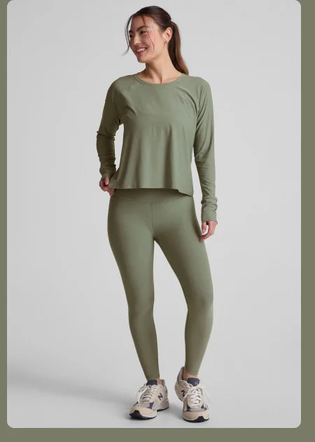 Featherweight Daydreamer Pullover in Grey Sage Heather