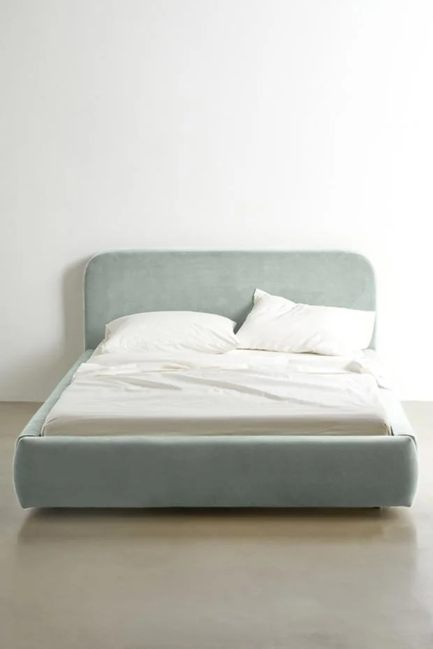 Daphne Velvet Platform Bed
