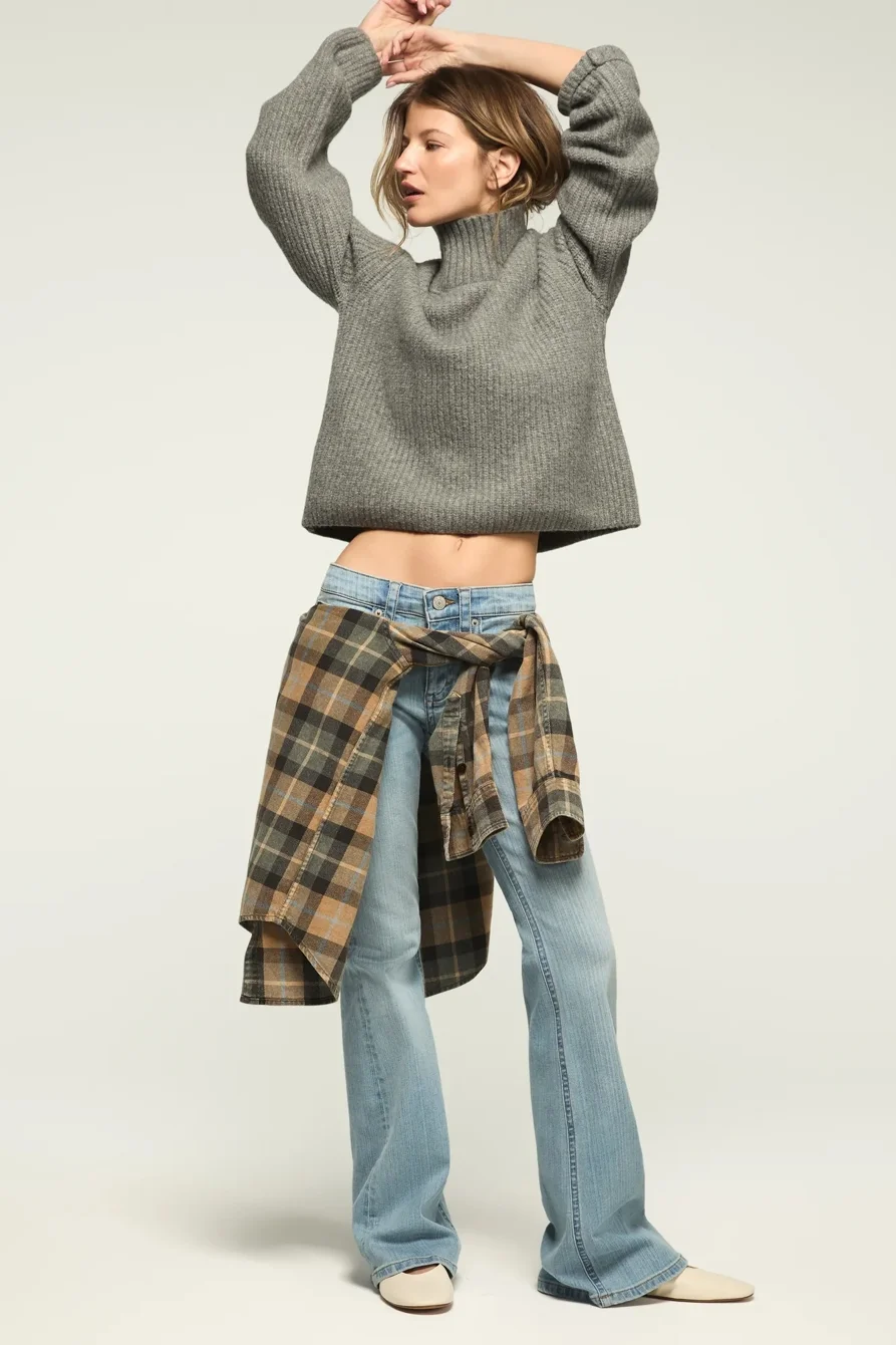 Image of Lucky Brand Low Rise Flare - Women's Pants Denim Flare Flared Jeans in Imagined Indigo Wash