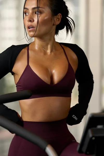Image of Smooth Seamless Strappy Sports Bra Dark Mahogany
