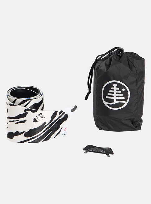 The Universal Splitboarding Climbing Skin