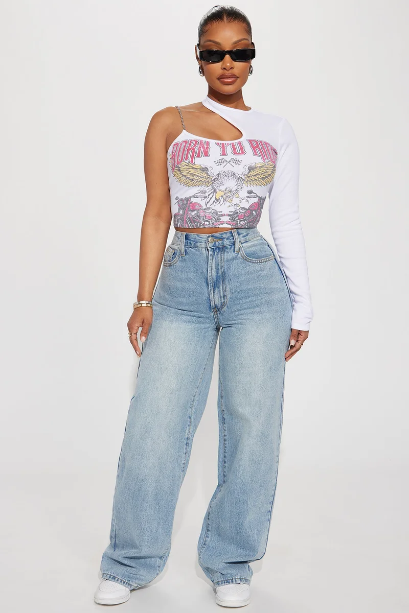 Image of Time Out Tinted Straight Leg Jeans - Light Wash