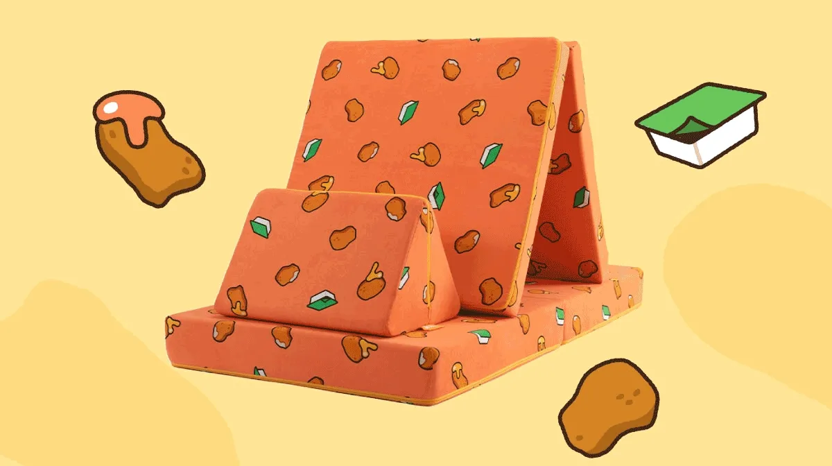 A gif showcasing the Chicken Nugget Nugget.