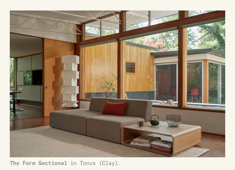 Pictured: The Form Sectional in Tonus (Clay) by Kvadrat.