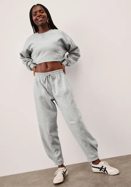 LuxeFleece Barrel Sweatpant in Light Heather Gray