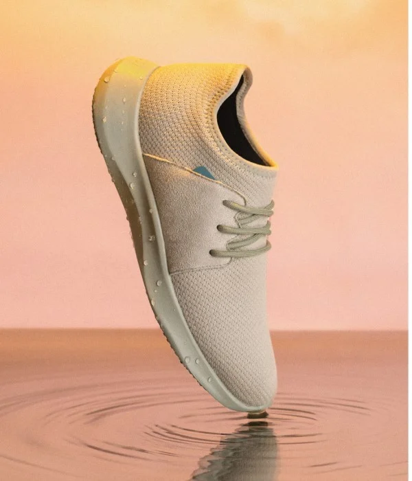 Graphic of the Everyday Classic in Safari Green.