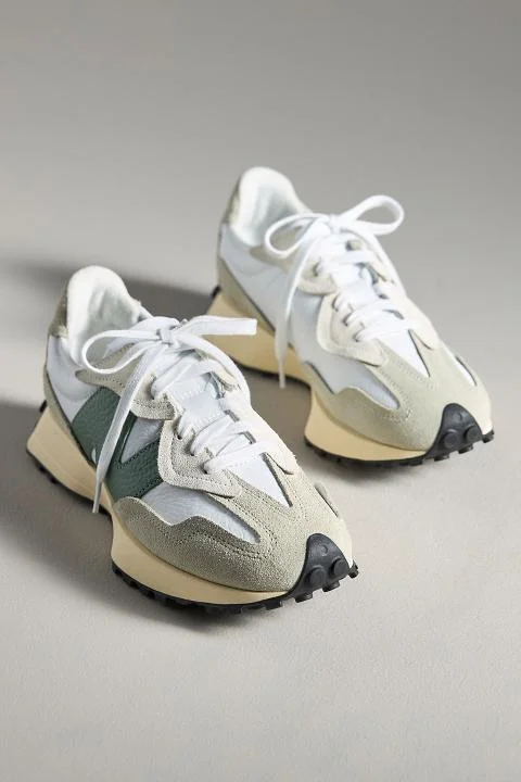 New Balance 327 Sneakers