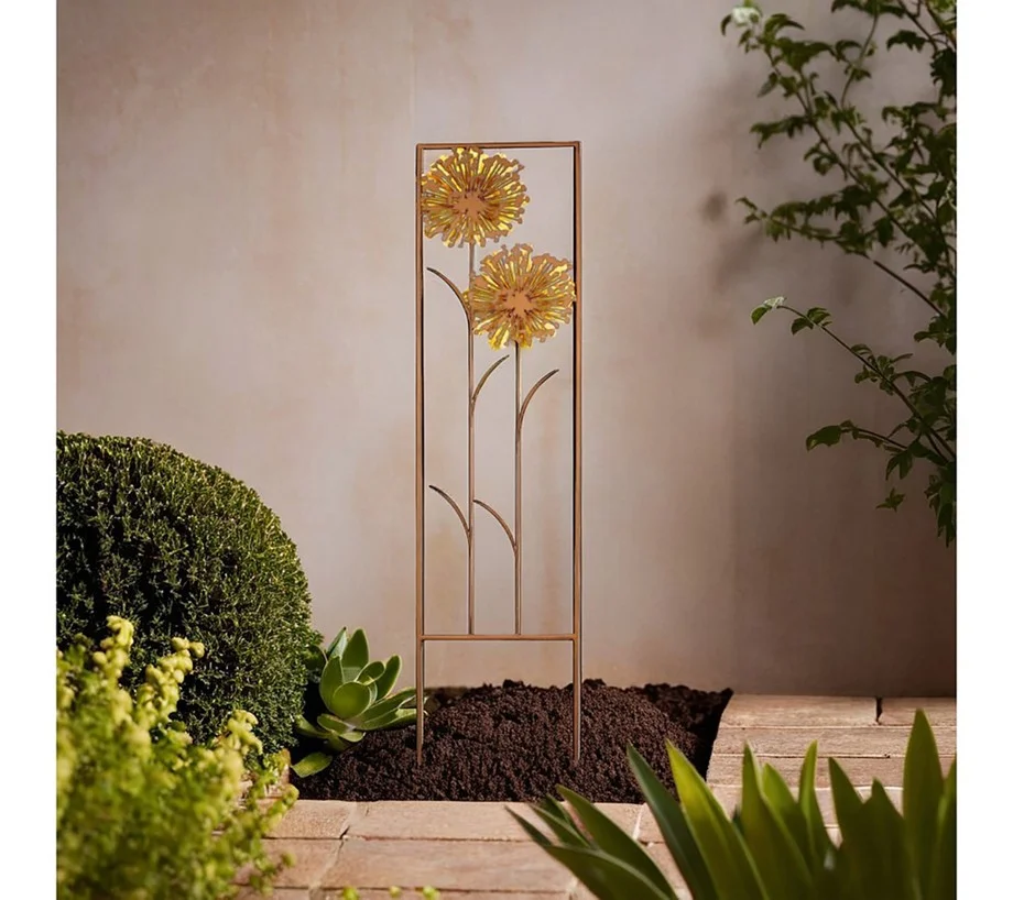 Young's Metal Dandelion Garden Stake
