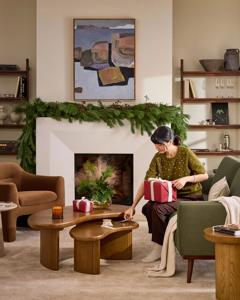 Shop living room.