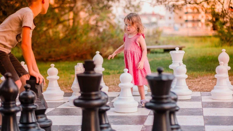 14 Jumbo Lawn Games That'll Ensure Your Kids Want to Play with You
