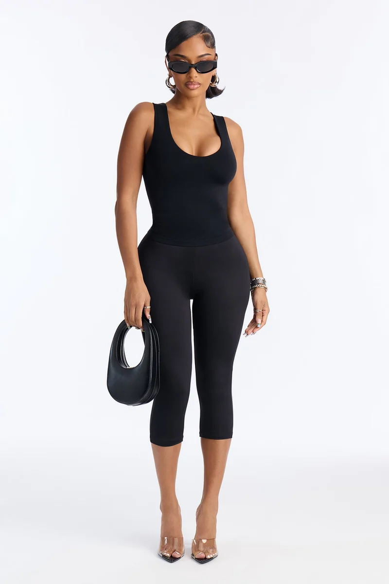Image of Contour Double Lined Capri Pant - Black