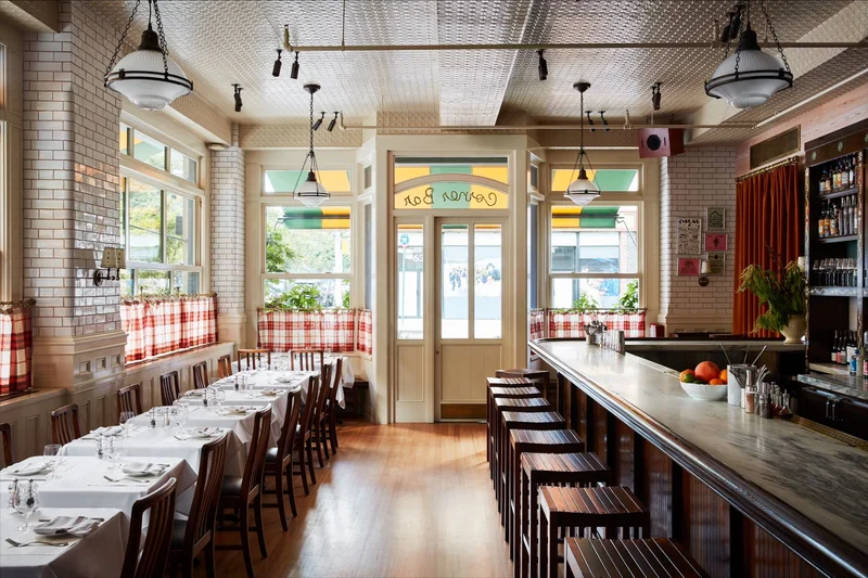 🍳 NEW YORK: Corner Bar