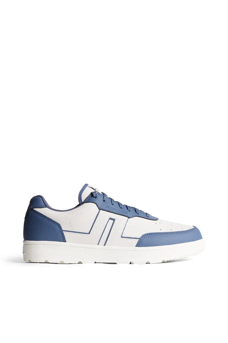 Image of Ace Low-Top Golf Sneaker