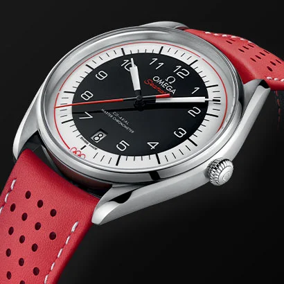 Side view of the SEAMASTER
OLYMPIC OFFICIAL TIMEKEEPER with red leather strap