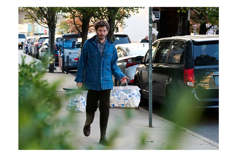 MAN WITH BAG PICTURE