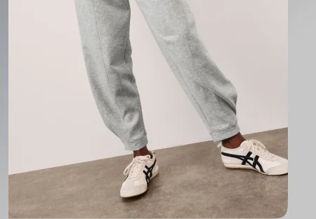 LuxeFleece Barrel Sweatpant in Light Heather Gray