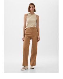 Display images to show real-time content