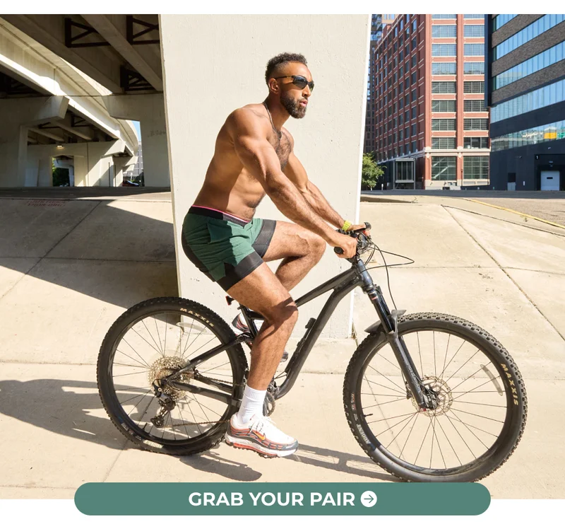 GRAB YOUR PAIR OF BLOCKED ULTIMATE TRAINING SHORTS