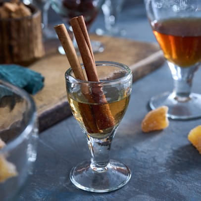 Pebbled Footed Shot Glasses – Set of 4