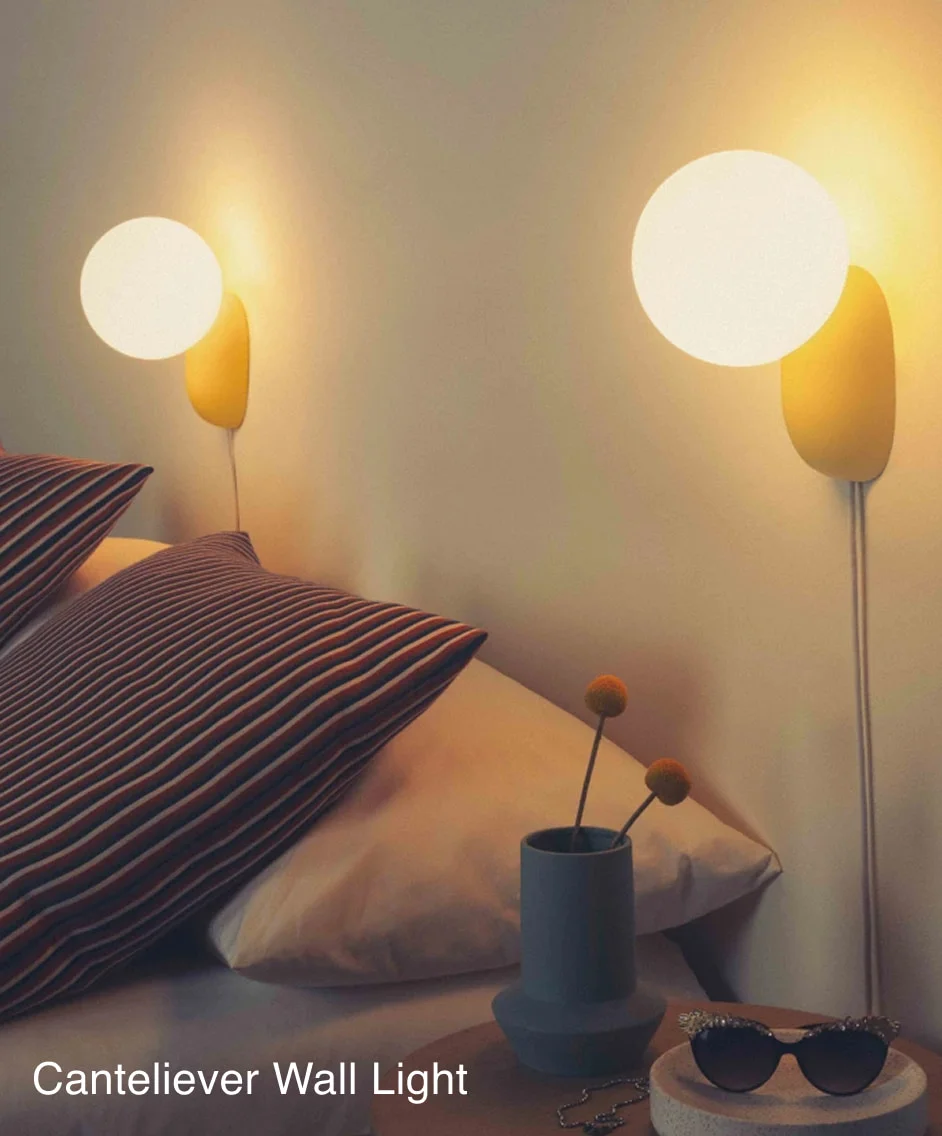 Canteliever Wall Light