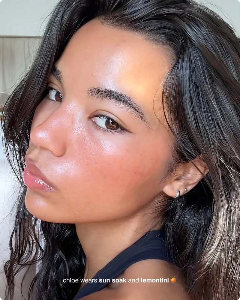 jasmine wears tan line and lemontini 👙