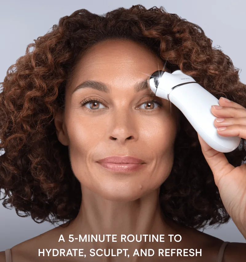 A 5-minute routine to hydrate, sculpt, and refresh