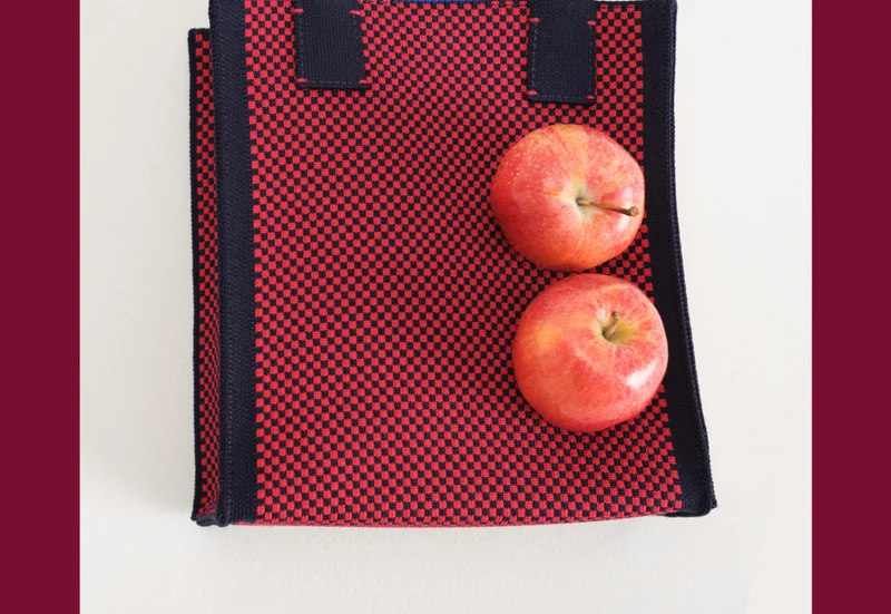 THE PETITE CLASSIC TOTE THE PETITE CLASSIC TOTE