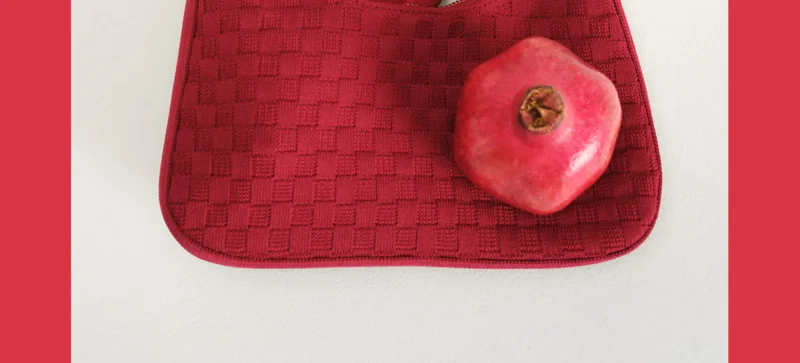 THE MINI SHOULDER BAG THE MINI SHOULDER BAG