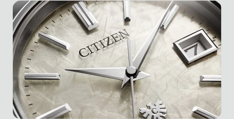 The CITIZEN - AQ4100-57C