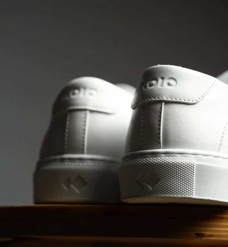KOIO- Capri Triple White