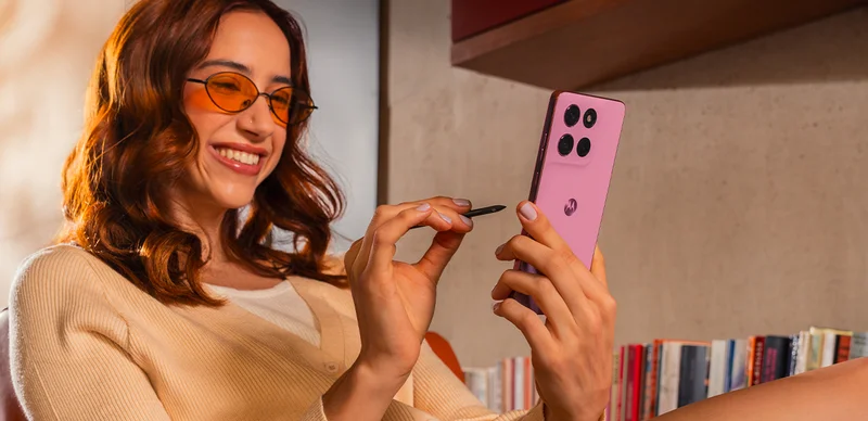 Built-in active stylus
