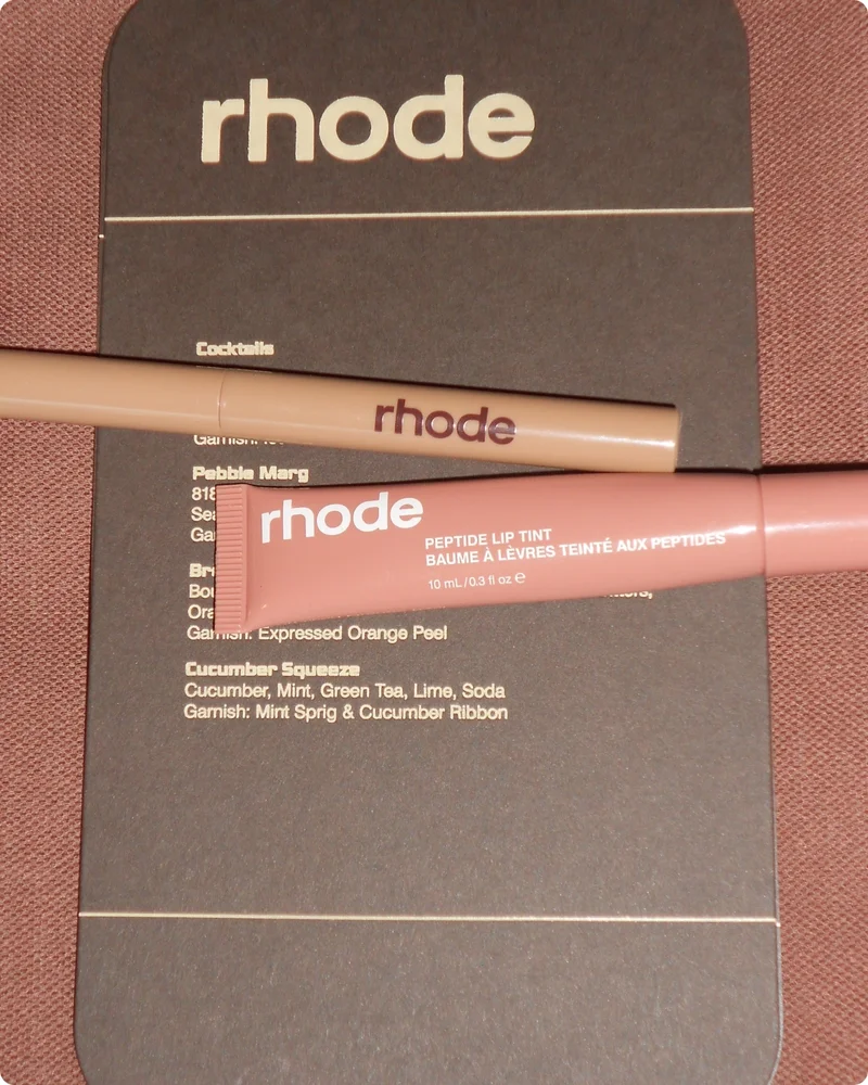 peptide lip shape and peptide lip tint in colada