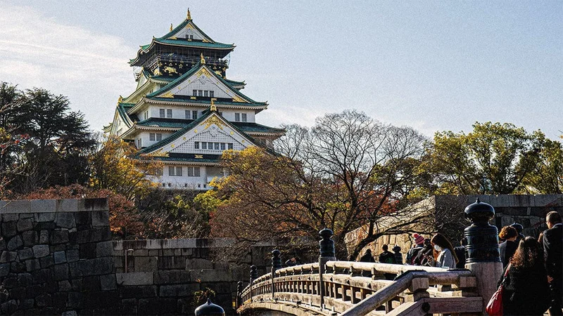 Image description: Exterior view of Osaka Castle, Japan