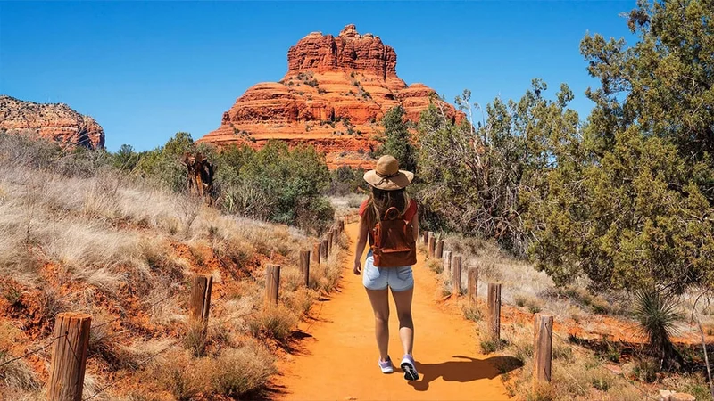 Image description: Bell Rock Loop trail, near Sedona, AZ.