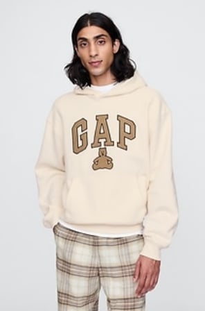 Display images to show real-time content