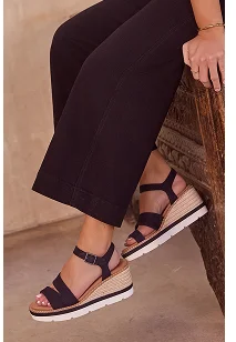 The strappy sandal lineup