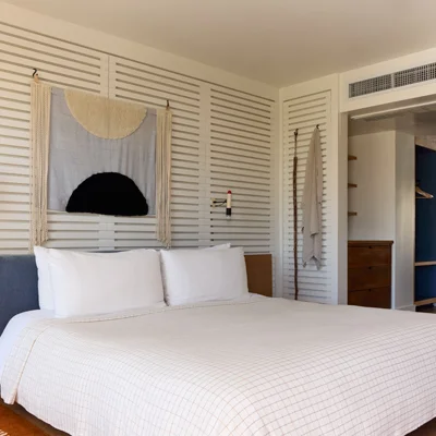 Image of Ace Hotel Palm Springs guest room.