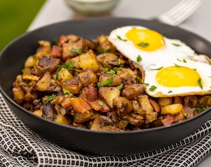 Bacon and Mushroom Breakfast Hash