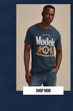 Modelo Logo Tee Shop Now