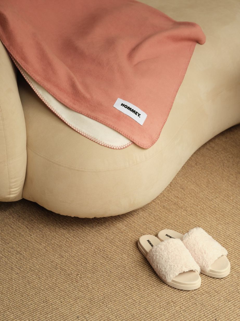 Image of Reversible Throw Blanket - Dusty Rose