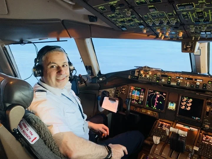 Pilot wearing Oura Ring